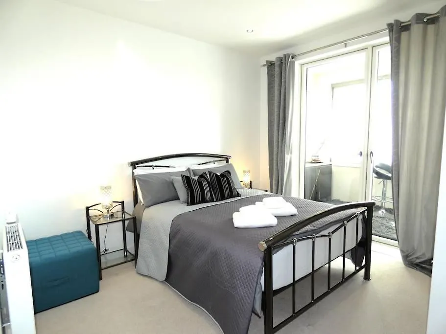 Apartment Cc Home Of London United Kingdom