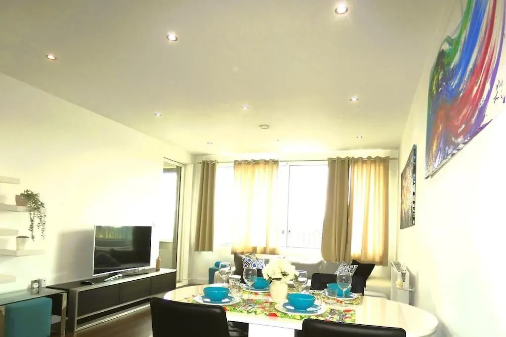 Apartment Cc Home Of London